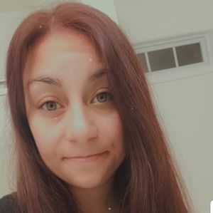 Meet your Posher, Alicia